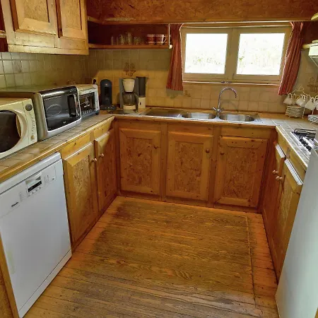 Lovely Chalet In Near Forest Sosoye